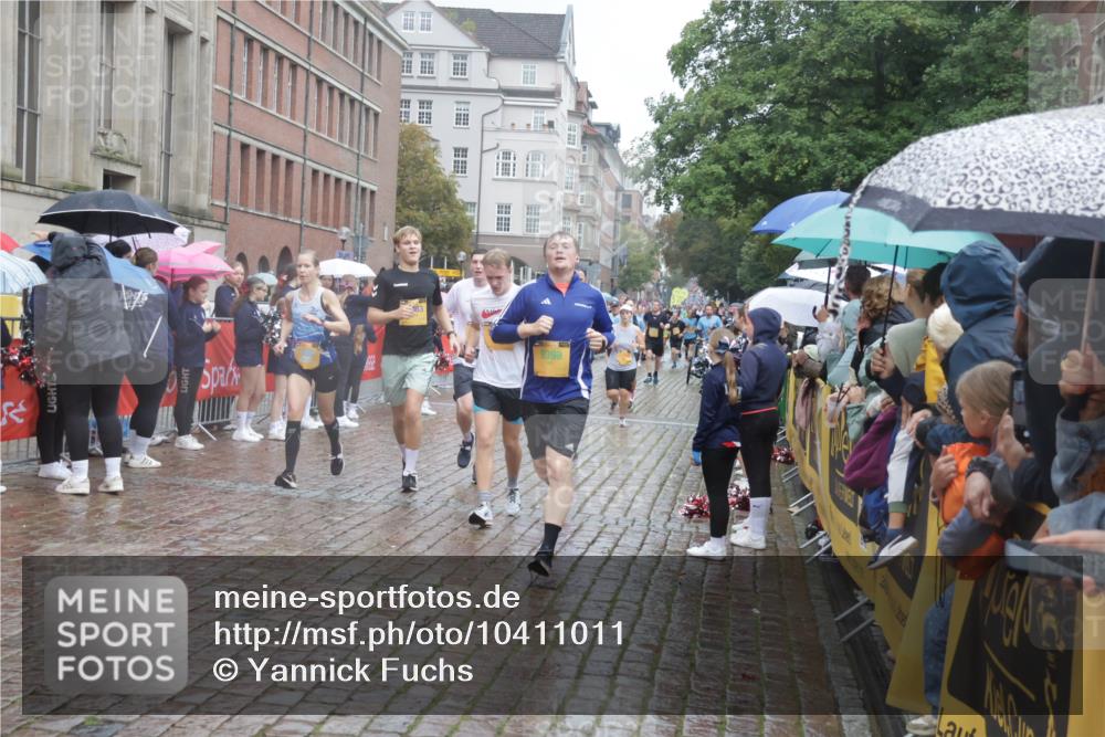 13.09.2026 - Kiel Lauf Yannick Fuchs http://msf.ph/oto/10411011 13.09.2026 10:41:49 Ziel 698, 811, 1206, 1330, 1445, 1507, 2013, 2387, 2535, 2547, 2927, 3249, 3351, 4559, 4895, 4959, 5108, 5158, 6165, 6564, 6917, 6960, 7363, 7403, 8151, 8549, 8937, 9364, 9395, 9526, 10273, 10589, 10790, 10960, 11336, 11484, 11530, 11659, 11858, 11916, 67, 214, 604, 827, 849, 1183, 1241, 1494, 1704, 1772, 1785, 1933, 2388, 2531, 2532, 2647, 3329, 3330, 3363, 3960, 4062, 4436, 4732, 4959, 4976, 5058, 5108, 5335, 5726, 5753, 5839, 6993, 8155, 9398, 9947, 10066, 10307, 150, 1704 meine-sportfotos.de
