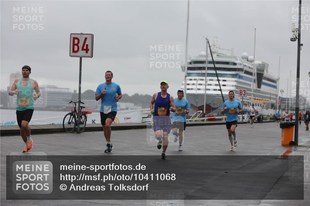 13.09.2026 - Kiel Lauf Andreas Tolksdorf http://msf.ph/oto/10411068 13.09.2026 11:43:54 Kiellinie 1510, 4, 6992, 4280, 11817, 3, 114 meine-sportfotos.de