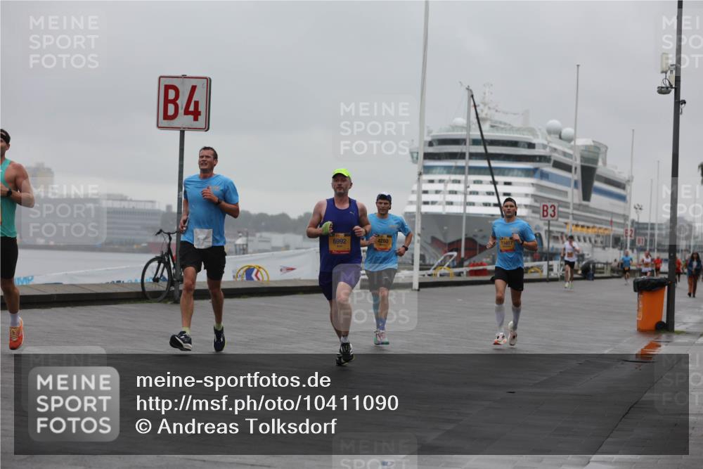 13.09.2026 - Kiel Lauf Andreas Tolksdorf http://msf.ph/oto/10411090 13.09.2026 11:43:54 Kiellinie 4, 6992, 4280, 11817, 3 meine-sportfotos.de