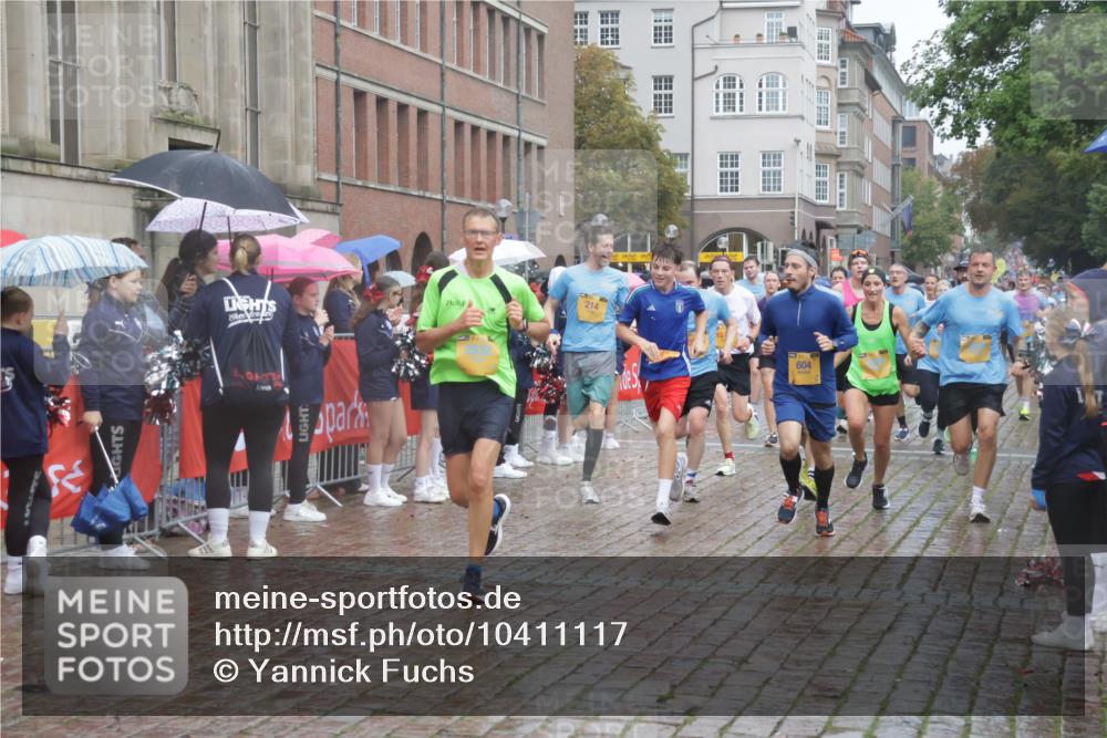 13.09.2026 - Kiel Lauf Yannick Fuchs http://msf.ph/oto/10411117 13.09.2026 10:42:08 Ziel 150, 294, 580, 1755, 2665, 2819, 2972, 3212, 3372, 3985, 4399, 4475, 4513, 4604, 5155, 5669, 5749, 6175, 6236, 6587, 6677, 7051, 7475, 7923, 8034, 9147, 9391, 9420, 9595, 9920, 10452, 10725, 10877, 11021, 12639, 214, 580, 604, 698, 811, 1206, 1330, 1416, 1445, 1507, 1772, 2013, 2375, 2387, 2532, 2535, 2547, 2667, 2927, 3188, 3249, 3329, 3330, 3351, 4559, 4895, 4959, 5108, 5158, 5265, 5322, 6165, 6564, 6656, 6917, 6960, 239, 1638, 2224, 2314 meine-sportfotos.de