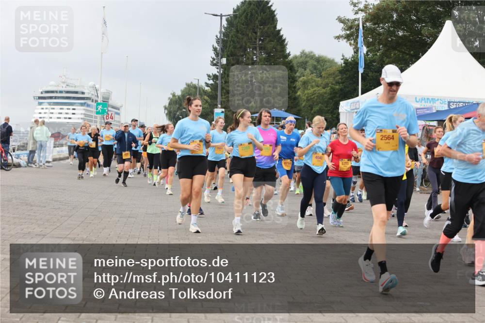 13.09.2026 - Kiel Lauf Andreas Tolksdorf http://msf.ph/oto/10411123 13.09.2026 10:01:55 Kiellinie 4, 7204, 2265, 8714, 4040, 5723, 2564 meine-sportfotos.de