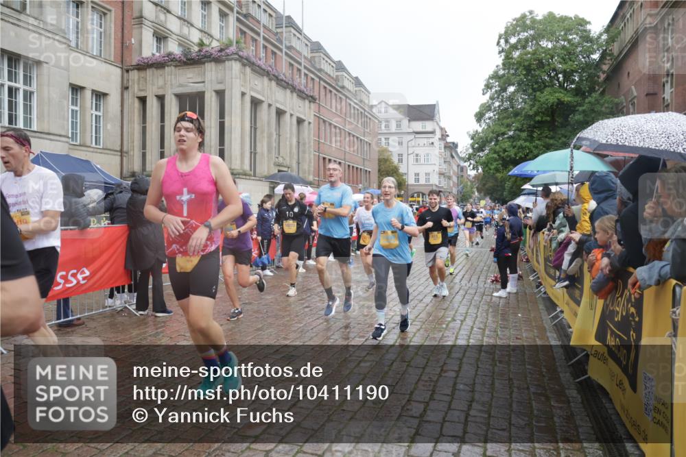 13.09.2026 - Kiel Lauf Yannick Fuchs http://msf.ph/oto/10411190 13.09.2026 10:42:12 Ziel 150, 239, 294, 1328, 2665, 2819, 2972, 3212, 3254, 3367, 4399, 4475, 4513, 4604, 4919, 5155, 5669, 5802, 6175, 6236, 6587, 6677, 6678, 7051, 7475, 8034, 9391, 9420, 9595, 9635, 9712, 9920, 10452, 10465, 10877, 11175, 214, 580, 698, 811, 1206, 1330, 1416, 1445, 1507, 1755, 1772, 2013, 2375, 2387, 2535, 2547, 2667, 2927, 3188, 3212, 3249, 3330, 3351, 3372, 3985, 4559, 4895, 4959, 5108, 5158, 5265, 5322, 5749, 6165, 6564, 6656, 6917, 6960, 757, 1638, 2224, 2314, 3821, 4451, 811 meine-sportfotos.de