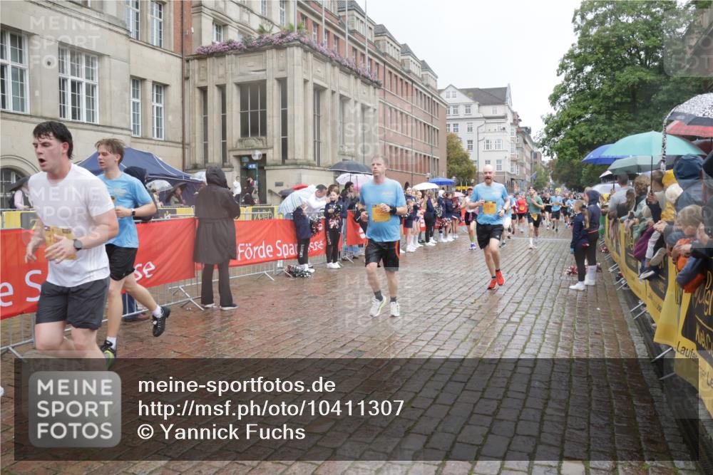 13.09.2026 - Kiel Lauf Yannick Fuchs http://msf.ph/oto/10411307 13.09.2026 10:42:21 Ziel 239, 294, 1245, 1328, 1638, 2224, 2314, 2820, 2972, 3254, 3367, 4919, 5802, 6020, 6677, 6678, 7299, 7586, 8304, 9135, 9152, 9420, 9548, 9635, 9712, 10465, 10625, 11148, 11175, 12619, 150, 580, 698, 1206, 1330, 1416, 1507, 1755, 2013, 2375, 2535, 2547, 2665, 2667, 2819, 2927, 3188, 3212, 3372, 3985, 4399, 4475, 4513, 4559, 4604, 5155, 5265, 5322, 5669, 5749, 6175, 6236, 6564, 6587, 6656, 6917, 757, 2507, 3821, 4451, 811, 3351, 10960 meine-sportfotos.de