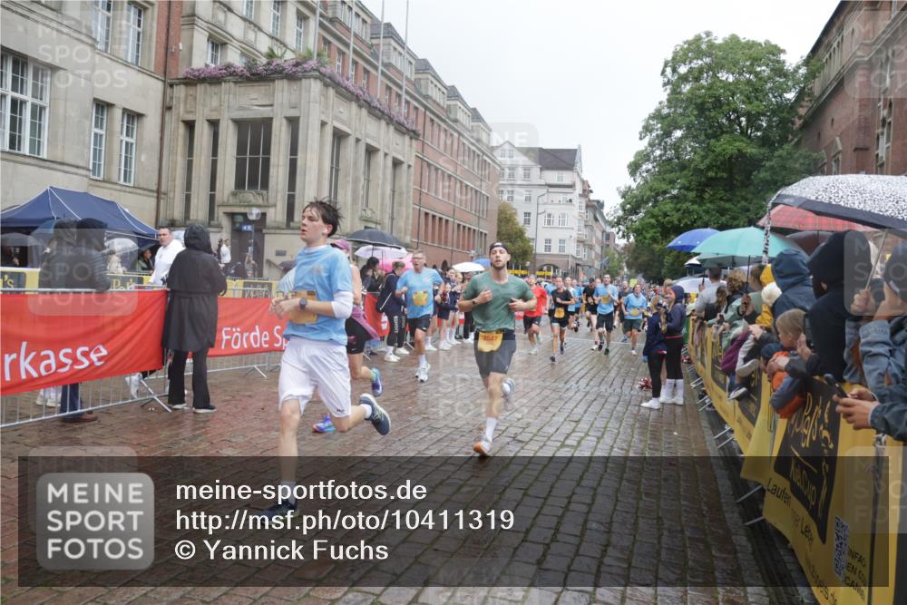 13.09.2026 - Kiel Lauf Yannick Fuchs http://msf.ph/oto/10411319 13.09.2026 10:42:24 Ziel 239, 1245, 1328, 1638, 2224, 2314, 2745, 2820, 3254, 3367, 4034, 4919, 5636, 5802, 5877, 6020, 6678, 7187, 7299, 7586, 8304, 8318, 9135, 9152, 9548, 9635, 9712, 10465, 10625, 10724, 11148, 11175, 12619, 150, 294, 580, 1206, 1330, 1416, 1755, 2013, 2375, 2535, 2547, 2665, 2667, 2819, 2972, 3188, 3212, 3372, 3985, 4399, 4475, 4513, 4559, 4604, 5155, 5265, 5322, 5669, 5749, 6175, 6236, 6587, 6656, 6677, 6678, 6917, 757, 2507, 3821, 4451, 3351, 10960 meine-sportfotos.de