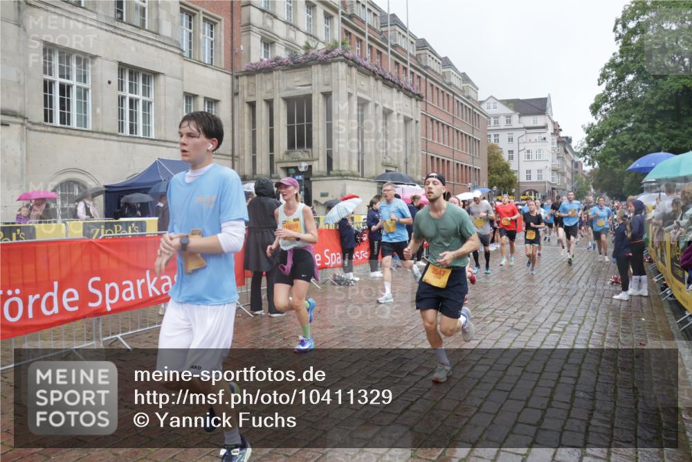 13.09.2026 - Kiel Lauf Yannick Fuchs http://msf.ph/oto/10411329 13.09.2026 10:42:24 Ziel 239, 1245, 1328, 1638, 2224, 2314, 2745, 2820, 3254, 3367, 4034, 4919, 5636, 5802, 5877, 6020, 6678, 7187, 7299, 7586, 8304, 8318, 9135, 9152, 9548, 9635, 9712, 10465, 10625, 10724, 11148, 11175, 12619, 150, 294, 580, 1206, 1330, 1416, 1755, 2013, 2375, 2535, 2547, 2665, 2667, 2819, 2972, 3188, 3212, 3372, 3985, 4399, 4475, 4513, 4559, 4604, 5155, 5265, 5322, 5669, 5749, 6175, 6236, 6587, 6656, 6677, 6678, 6917, 757, 2507, 3821, 4451, 3351, 10960 meine-sportfotos.de