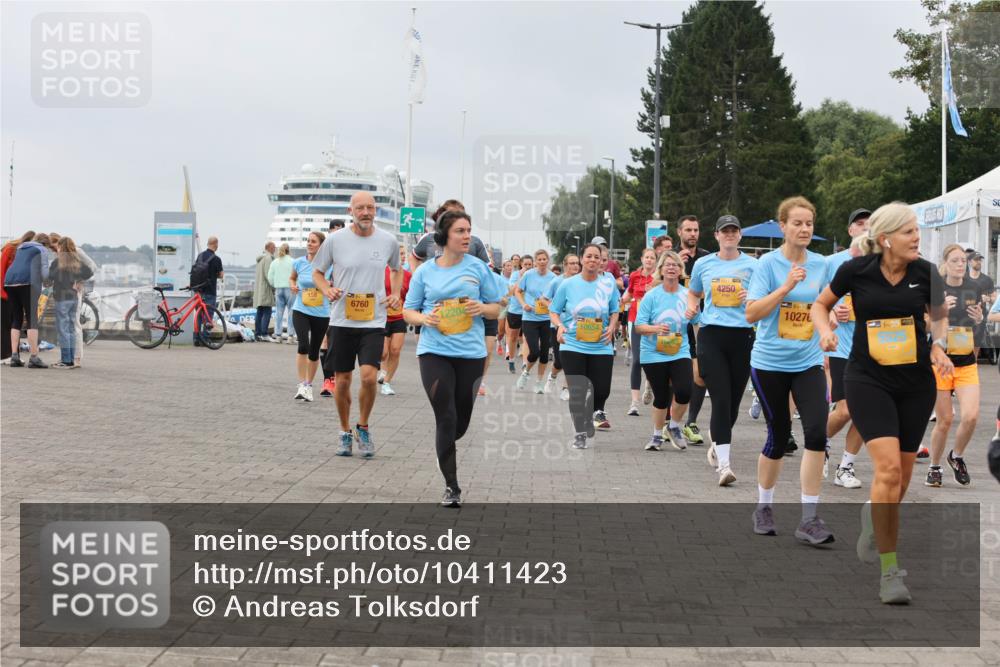 13.09.2026 - Kiel Lauf Andreas Tolksdorf http://msf.ph/oto/10411423 13.09.2026 10:02:03 Kiellinie 6760, 1220, 10654, 4250, 1, 30, 10276 meine-sportfotos.de