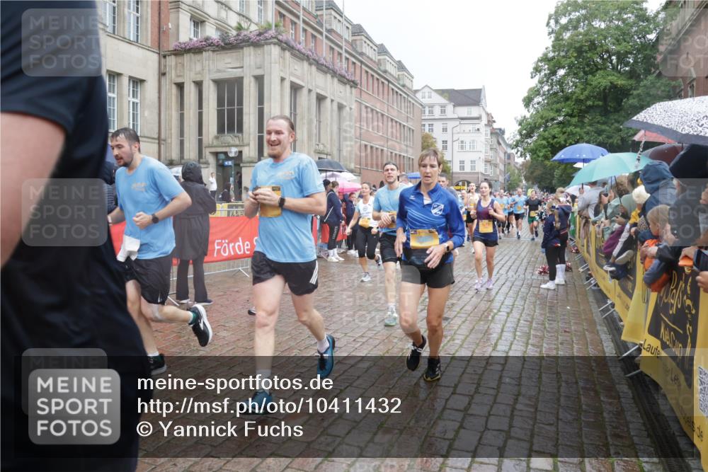 13.09.2026 - Kiel Lauf Yannick Fuchs http://msf.ph/oto/10411432 13.09.2026 10:42:34 Ziel 757, 1638, 2507, 2745, 3474, 3821, 4034, 4320, 4352, 4451, 5476, 5636, 5877, 5952, 6088, 6196, 6615, 7187, 7586, 7685, 8304, 8318, 8418, 8458, 8635, 8758, 8847, 10112, 10272, 10328, 10558, 10724, 11770, 12001, 12155, 12619, 150, 239, 294, 1245, 1328, 1755, 2224, 2314, 2665, 2819, 2820, 2972, 3212, 3254, 3367, 3372, 3985, 4399, 4475, 4513, 4604, 4919, 5155, 5669, 5749, 5802, 6020, 6175, 6236, 6587, 6677, 6678, 7299, 7586, 8304, 9152, 3188, 5265 meine-sportfotos.de