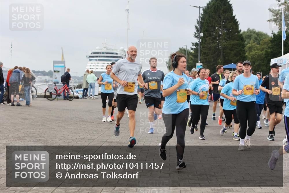 13.09.2026 - Kiel Lauf Andreas Tolksdorf http://msf.ph/oto/10411457 13.09.2026 10:02:04 Kiellinie 6760, 39, 12204, 1, 38, 4250, 7139 meine-sportfotos.de
