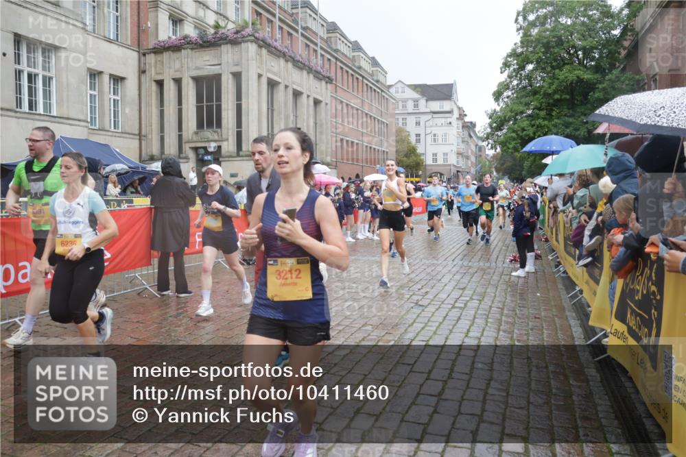 13.09.2026 - Kiel Lauf Yannick Fuchs http://msf.ph/oto/10411460 13.09.2026 10:42:36 Ziel 757, 1638, 1680, 2507, 2745, 3036, 3474, 3821, 4034, 4320, 4352, 4451, 5476, 5636, 5877, 5952, 6088, 6196, 6615, 7014, 7187, 7685, 8318, 8418, 8458, 8635, 8758, 8847, 10112, 10272, 10328, 10558, 10724, 11164, 11770, 12001, 12155, 150, 239, 294, 1245, 1328, 1638, 1755, 2224, 2314, 2665, 2819, 2820, 2972, 3212, 3254, 3367, 3985, 4399, 4475, 4513, 4604, 4919, 5155, 5669, 5749, 5802, 6020, 6175, 6236, 6587, 6677, 6678, 7299, 7586, 8304, 9152, 3188, 5265 meine-sportfotos.de