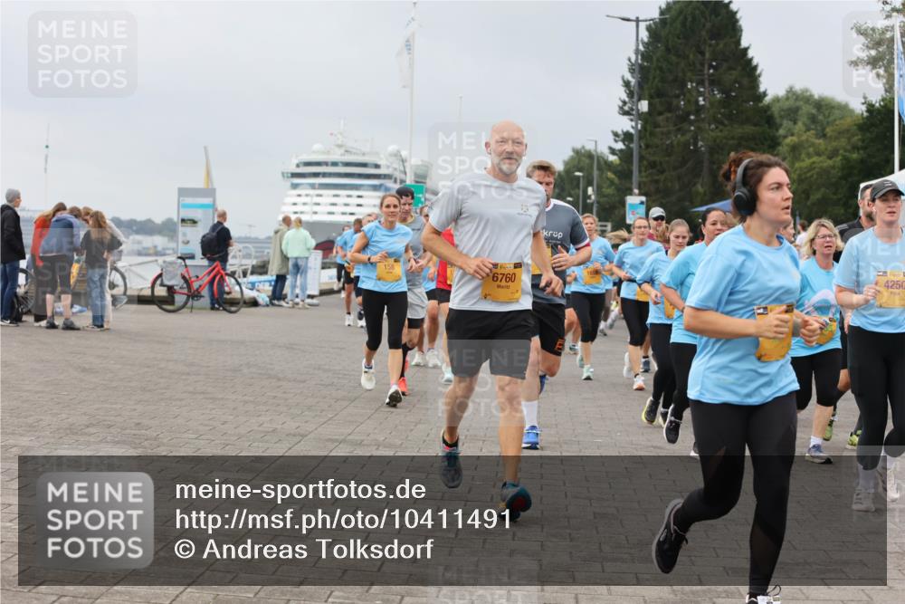 13.09.2026 - Kiel Lauf Andreas Tolksdorf http://msf.ph/oto/10411491 13.09.2026 10:02:04 Kiellinie 158, 38, 6760, 38, 4250 meine-sportfotos.de