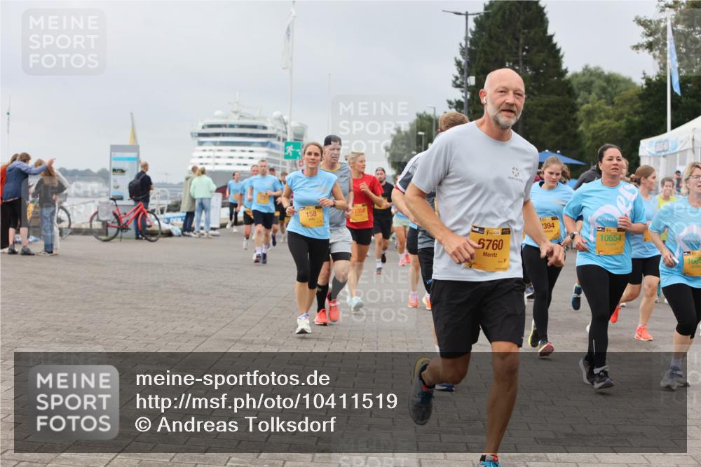 13.09.2026 - Kiel Lauf Andreas Tolksdorf http://msf.ph/oto/10411519 13.09.2026 10:02:05 Kiellinie 158, 1358, 38, 5760, 394, 38, 10654, 1085 meine-sportfotos.de