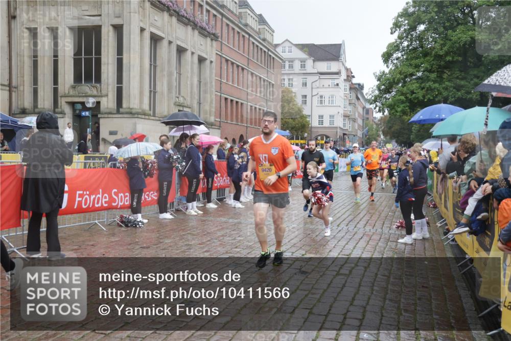 13.09.2026 - Kiel Lauf Yannick Fuchs http://msf.ph/oto/10411566 13.09.2026 10:42:44 Ziel 1680, 1975, 2239, 2273, 3036, 3260, 3474, 3584, 5450, 5911, 5933, 5952, 6129, 6136, 6147, 6196, 6320, 6567, 6839, 7014, 7422, 7685, 7692, 8458, 8635, 8759, 9341, 10667, 10711, 11164, 12001, 12155, 12208, 12825, 239, 294, 757, 1245, 1328, 1638, 2224, 2314, 2507, 2745, 2820, 2972, 3254, 3367, 3821, 4034, 4320, 4352, 4451, 4919, 5155, 5476, 5636, 5802, 5877, 6020, 6088, 6615, 6677, 6678, 7187, 7299, 7586, 8304, 9152, 2427, 5437, 5155, 7475, 8034, 9420 meine-sportfotos.de