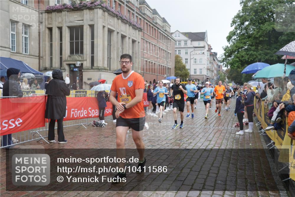 13.09.2026 - Kiel Lauf Yannick Fuchs http://msf.ph/oto/10411586 13.09.2026 10:42:45 Ziel 1680, 1975, 2239, 2273, 3036, 3260, 3474, 3584, 5450, 5911, 5933, 5952, 6129, 6136, 6147, 6196, 6320, 6567, 6839, 7014, 7422, 7657, 7685, 7692, 8458, 8635, 8759, 9341, 10667, 10711, 11164, 12001, 12155, 12208, 12825, 239, 294, 757, 1245, 1328, 1638, 2224, 2314, 2507, 2745, 2820, 2972, 3254, 3367, 3821, 4034, 4320, 4352, 4451, 4919, 5476, 5636, 5802, 5877, 6020, 6088, 6615, 6677, 6678, 7187, 7299, 7586, 8304, 9152, 2427, 5437, 5155, 7475, 8034, 9420 meine-sportfotos.de