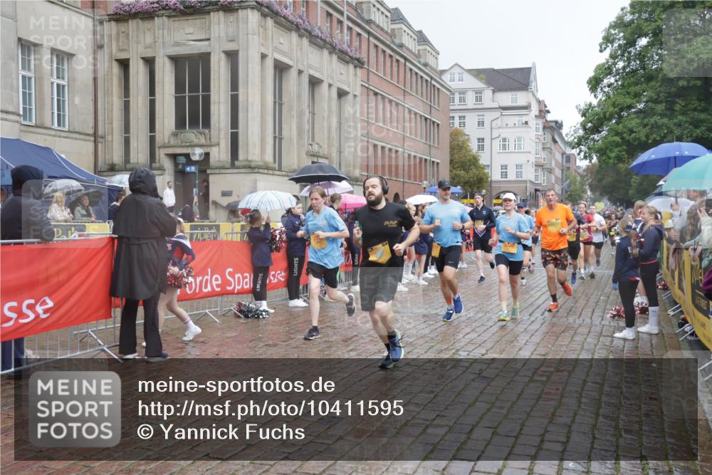13.09.2026 - Kiel Lauf Yannick Fuchs http://msf.ph/oto/10411595 13.09.2026 10:42:46 Ziel 1680, 1975, 2239, 2273, 2999, 3036, 3260, 3474, 3584, 5450, 5911, 5933, 5952, 6129, 6136, 6147, 6196, 6320, 6567, 6839, 7014, 7422, 7657, 7685, 7692, 8458, 8635, 8759, 9341, 10667, 10711, 11164, 12001, 12155, 12208, 12825, 239, 294, 757, 1245, 1328, 1638, 2224, 2314, 2507, 2745, 2820, 2972, 3254, 3367, 3821, 4034, 4320, 4352, 4451, 4919, 5476, 5636, 5802, 5877, 6020, 6088, 6196, 6615, 6677, 6678, 7187, 7299, 7586, 8304, 9152, 2427, 5437, 5155, 7475, 8034, 9420 meine-sportfotos.de