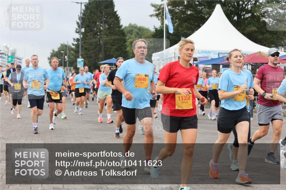 13.09.2026 - Kiel Lauf Andreas Tolksdorf http://msf.ph/oto/10411623 13.09.2026 10:02:09 Kiellinie 979, 8640, 11358, 42, 195 meine-sportfotos.de