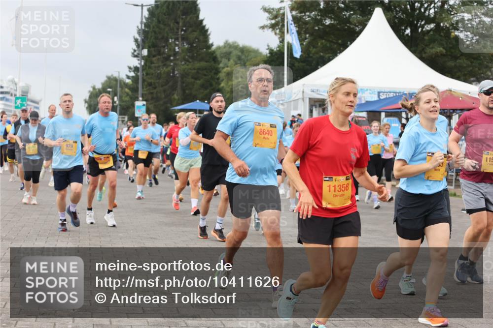 13.09.2026 - Kiel Lauf Andreas Tolksdorf http://msf.ph/oto/10411626 13.09.2026 10:02:09 Kiellinie 979, 8640, 42, 19, 38, 11358, 115 meine-sportfotos.de