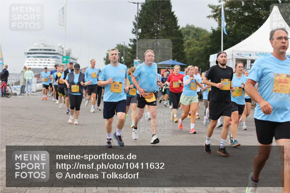 13.09.2026 - Kiel Lauf Andreas Tolksdorf http://msf.ph/oto/10411632 13.09.2026 10:02:10 Kiellinie 2133, 979, 11332, 6548, 8640 meine-sportfotos.de