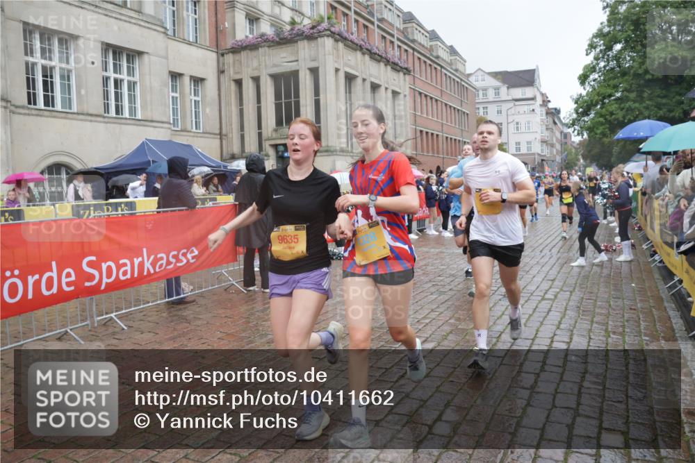 13.09.2026 - Kiel Lauf Yannick Fuchs http://msf.ph/oto/10411662 13.09.2026 10:42:50 Ziel 1680, 1975, 2239, 2273, 2999, 3036, 3260, 3584, 4120, 5450, 5814, 5911, 5933, 6129, 6136, 6147, 6320, 6567, 6839, 7014, 7422, 7657, 7692, 7814, 8759, 9341, 10485, 10667, 10711, 11164, 11643, 12208, 12279, 12825, 12827, 239, 757, 1245, 1328, 1638, 2224, 2314, 2507, 2745, 2820, 3036, 3254, 3367, 3474, 3821, 4034, 4320, 4352, 4451, 4919, 5476, 5636, 5802, 5877, 5952, 6020, 6088, 6196, 6615, 7014, 7187, 7299, 7586, 7685, 8304, 9152, 2427, 5437, 5155, 7475, 8034, 9420 meine-sportfotos.de