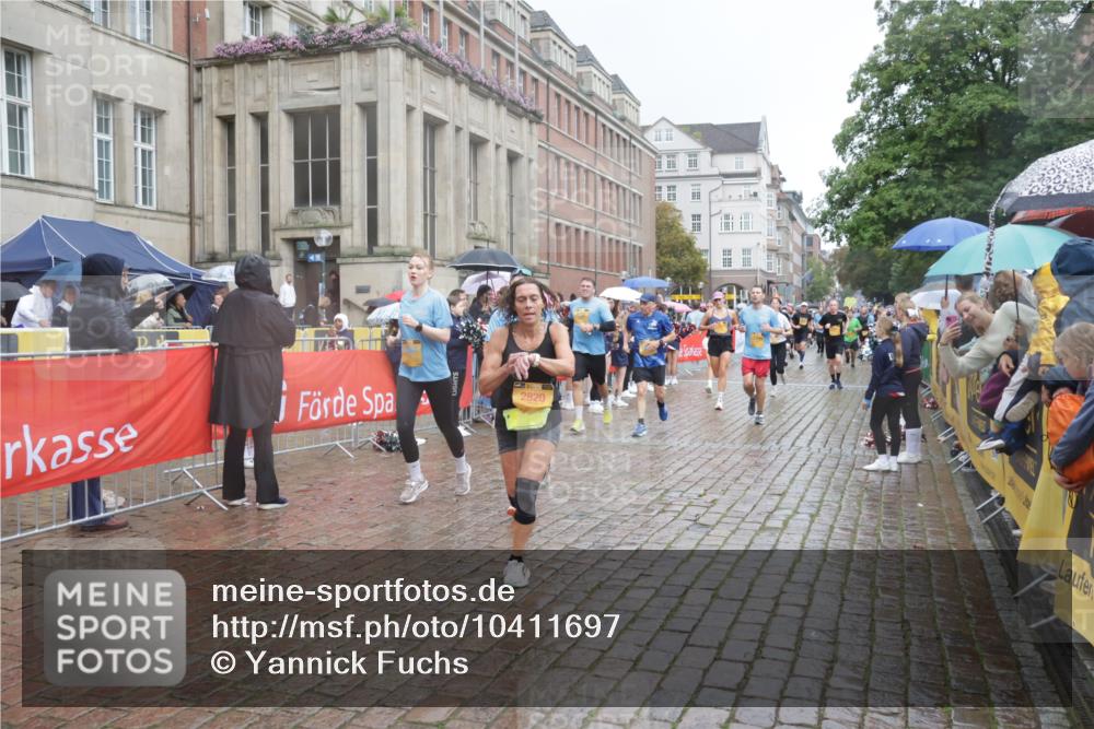 13.09.2026 - Kiel Lauf Yannick Fuchs http://msf.ph/oto/10411697 13.09.2026 10:42:52 Ziel 1975, 2239, 2273, 2999, 3260, 3572, 3584, 4120, 5450, 5814, 5911, 5933, 6129, 6136, 6147, 6320, 6567, 6839, 7188, 7422, 7555, 7657, 7692, 7814, 8287, 8759, 9177, 9341, 10485, 10667, 10711, 11129, 11643, 12208, 12279, 12825, 12827, 239, 757, 1245, 1638, 1680, 2224, 2239, 2314, 2507, 2745, 2820, 3036, 3367, 3474, 3821, 4034, 4320, 4352, 4451, 5476, 5636, 5802, 5877, 5952, 6020, 6088, 6147, 6196, 6615, 7014, 7187, 7299, 7586, 7685, 8304, 9152, 2427, 5437, 7475, 8034, 9420 meine-sportfotos.de