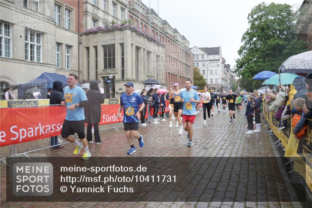 13.09.2026 - Kiel Lauf Yannick Fuchs http://msf.ph/oto/10411731 13.09.2026 10:42:54 Ziel 1975, 2627, 2999, 3248, 3260, 3572, 3584, 4120, 5298, 5814, 5911, 5933, 6129, 6136, 6320, 6567, 7188, 7422, 7555, 7657, 7692, 7814, 8287, 8759, 9177, 9341, 10485, 10667, 11129, 11146, 11643, 11726, 12208, 12279, 12825, 12827, 757, 1245, 1638, 1680, 2224, 2239, 2273, 2314, 2507, 2745, 2820, 3036, 3474, 3821, 4034, 4320, 4352, 4451, 5450, 5476, 5636, 5877, 5911, 5933, 5952, 6088, 6147, 6196, 6615, 6839, 7014, 7187, 7299, 7586, 7685, 8304, 9152, 2427, 5437 meine-sportfotos.de