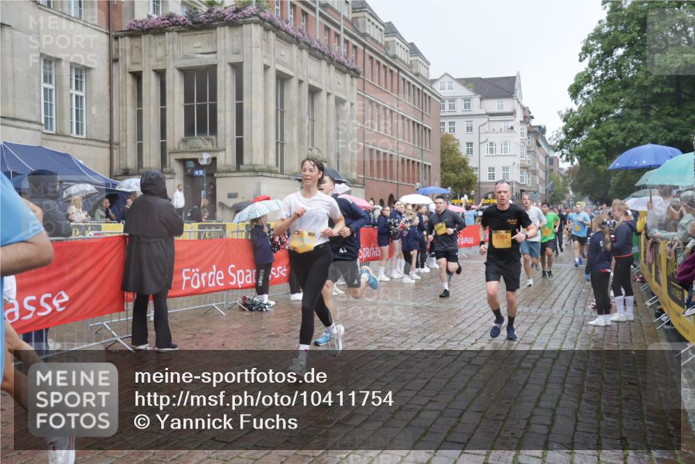 13.09.2026 - Kiel Lauf Yannick Fuchs http://msf.ph/oto/10411754 13.09.2026 10:42:56 Ziel 2427, 2481, 2627, 2999, 3248, 3260, 3572, 3584, 4120, 5298, 5814, 6121, 6129, 6136, 6179, 7188, 7422, 7555, 7657, 7692, 7814, 8287, 8759, 9177, 9341, 10485, 10667, 11129, 11146, 11344, 11643, 11726, 11984, 12208, 12279, 12825, 12827, 757, 1638, 1680, 1975, 2224, 2239, 2273, 2314, 2507, 2745, 3036, 3474, 3821, 4034, 4320, 4352, 4451, 5450, 5476, 5636, 5877, 5911, 5933, 5952, 6088, 6147, 6196, 6320, 6567, 6615, 6839, 7014, 7187, 7299, 7586, 7685, 7692, 8304, 9152, 5437 meine-sportfotos.de