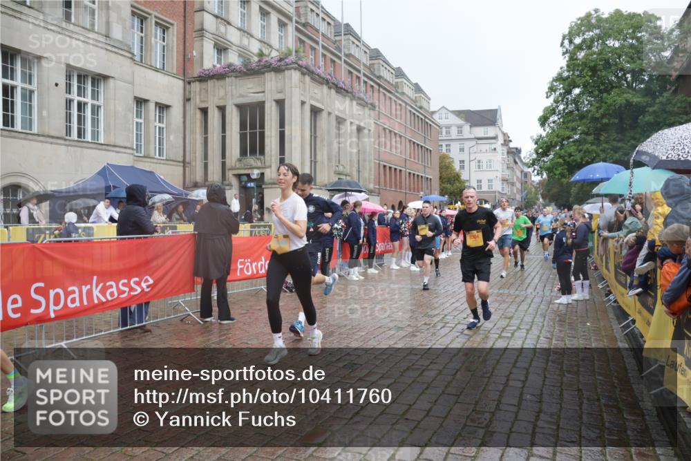 13.09.2026 - Kiel Lauf Yannick Fuchs http://msf.ph/oto/10411760 13.09.2026 10:42:57 Ziel 2427, 2481, 2627, 2999, 3248, 3260, 3572, 3584, 4120, 5298, 5437, 5814, 6121, 6129, 6136, 6179, 7188, 7422, 7555, 7657, 7814, 8287, 9177, 9341, 9483, 10485, 10667, 11129, 11146, 11344, 11643, 11726, 11984, 12187, 12208, 12279, 12825, 12827, 757, 1638, 1680, 1975, 2224, 2239, 2273, 2314, 2507, 2745, 3036, 3474, 3584, 3821, 4034, 4320, 4352, 4451, 5450, 5476, 5636, 5877, 5911, 5933, 5952, 6088, 6147, 6196, 6320, 6567, 6615, 6839, 7014, 7187, 7299, 7586, 7685, 7692, 8304 meine-sportfotos.de