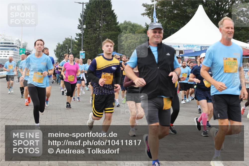 13.09.2026 - Kiel Lauf Andreas Tolksdorf http://msf.ph/oto/10411817 13.09.2026 10:02:16 Kiellinie 9279, 7174, 5375, 12237 meine-sportfotos.de