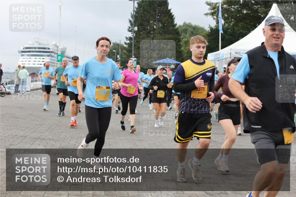 13.09.2026 - Kiel Lauf Andreas Tolksdorf http://msf.ph/oto/10411835 13.09.2026 10:02:16 Kiellinie 906, 38, 12262, 375, 174, 2637 meine-sportfotos.de