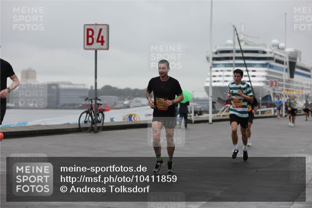 13.09.2026 - Kiel Lauf Andreas Tolksdorf http://msf.ph/oto/10411859 13.09.2026 11:45:06 Kiellinie 4, 38, 707, 8460, 3 meine-sportfotos.de