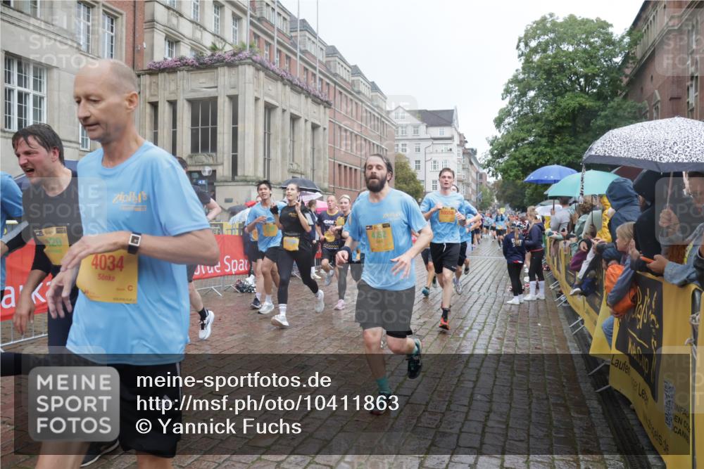 13.09.2026 - Kiel Lauf Yannick Fuchs http://msf.ph/oto/10411863 13.09.2026 10:43:04 Ziel 1290, 1931, 2376, 2427, 2481, 2502, 2627, 3248, 3572, 3976, 4825, 5298, 5414, 5437, 6121, 6179, 6439, 7188, 7555, 7814, 8287, 9177, 9483, 9627, 11129, 11146, 11344, 11643, 11726, 11971, 11984, 12165, 12187, 12279, 12480, 12824, 12827, 757, 1680, 1975, 2239, 2273, 2507, 2745, 2999, 3036, 3260, 3474, 3584, 3821, 4034, 4120, 4320, 4352, 4451, 5450, 5476, 5814, 5911, 5933, 5952, 6088, 6129, 6136, 6147, 6196, 6320, 6567, 6615, 6839, 7014, 7685, 7692, 485, 681, 1178, 2131, 2887 meine-sportfotos.de