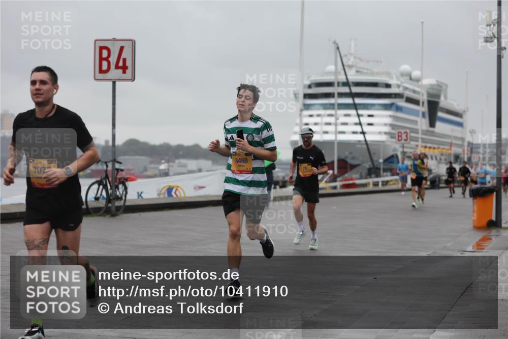 13.09.2026 - Kiel Lauf Andreas Tolksdorf http://msf.ph/oto/10411910 13.09.2026 11:45:07 Kiellinie 4, 1, 39, 707, 8460, 3 meine-sportfotos.de