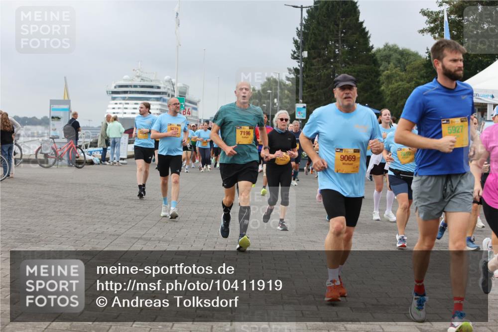 13.09.2026 - Kiel Lauf Andreas Tolksdorf http://msf.ph/oto/10411919 13.09.2026 10:02:19 Kiellinie 9279, 34, 7196, 5426, 39, 9069, 7610, 5927 meine-sportfotos.de