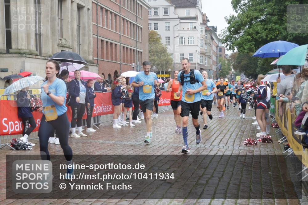 13.09.2026 - Kiel Lauf Yannick Fuchs http://msf.ph/oto/10411934 13.09.2026 10:43:09 Ziel 245, 610, 1121, 1290, 1931, 2376, 2427, 2481, 2502, 2633, 2954, 3169, 3248, 3976, 4825, 5070, 5414, 5437, 6121, 6139, 6179, 6439, 6492, 6713, 9483, 9627, 9632, 10812, 10955, 11146, 11344, 11635, 11726, 11971, 11984, 12040, 12165, 12187, 12480, 12824, 1680, 1975, 2239, 2273, 2627, 2999, 3036, 3248, 3260, 3474, 3572, 3584, 4120, 5298, 5450, 5814, 5911, 5933, 5952, 6129, 6136, 6147, 6196, 6320, 6567, 6839, 7014, 7685, 7692, 485, 681, 1178, 2131, 2887 meine-sportfotos.de