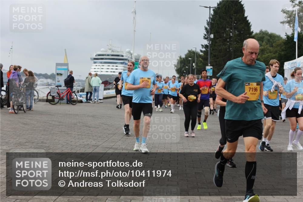 13.09.2026 - Kiel Lauf Andreas Tolksdorf http://msf.ph/oto/10411974 13.09.2026 10:02:20 Kiellinie 9279, 6275, 39, 7196 meine-sportfotos.de