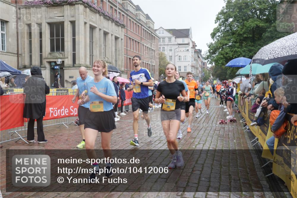 13.09.2026 - Kiel Lauf Yannick Fuchs http://msf.ph/oto/10412006 13.09.2026 10:43:13 Ziel 245, 534, 610, 1069, 1121, 1290, 1931, 2376, 2502, 2633, 2887, 2954, 3169, 3911, 3976, 4124, 4825, 5070, 5414, 5679, 6139, 6231, 6439, 6492, 6655, 6713, 8038, 8511, 9627, 9632, 10812, 10955, 11010, 11162, 11635, 11971, 12040, 12165, 12480, 12824, 1680, 1975, 2239, 2273, 2427, 2481, 2627, 2999, 3036, 3248, 3260, 3474, 3572, 3584, 4120, 5298, 5437, 5450, 5814, 5911, 5933, 6121, 6129, 6136, 6147, 6320, 6567, 6839, 7014, 7685, 7692, 485, 681, 1178, 2131 meine-sportfotos.de
