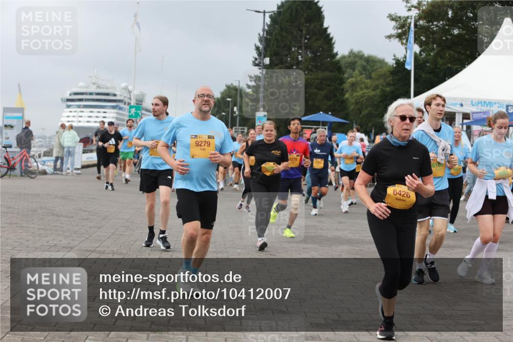 13.09.2026 - Kiel Lauf Andreas Tolksdorf http://msf.ph/oto/10412007 13.09.2026 10:02:22 Kiellinie 38, 9279, 8275, 7757, 39, 6426, 6061 meine-sportfotos.de