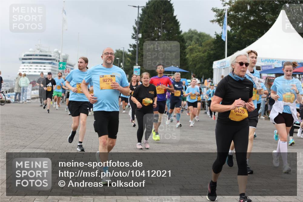 13.09.2026 - Kiel Lauf Andreas Tolksdorf http://msf.ph/oto/10412021 13.09.2026 10:02:22 Kiellinie 38, 9279, 8275, 7757, 6426, 38, 6061 meine-sportfotos.de