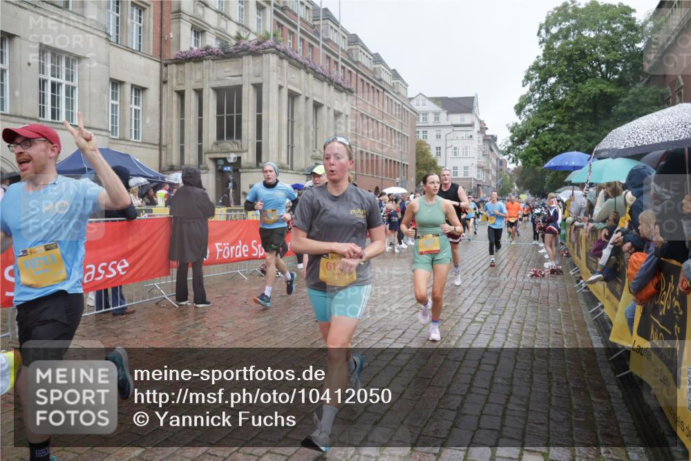 13.09.2026 - Kiel Lauf Yannick Fuchs http://msf.ph/oto/10412050 13.09.2026 10:43:16 Ziel 245, 485, 534, 610, 1069, 1121, 1178, 2131, 2376, 2633, 2887, 2954, 3169, 3911, 3976, 4124, 5070, 5414, 5679, 6139, 6231, 6439, 6492, 6655, 6713, 7262, 8038, 8511, 8825, 9632, 10812, 10955, 11010, 11162, 11566, 11635, 11971, 12040, 12165, 12824, 1290, 1680, 1931, 1975, 2239, 2273, 2427, 2481, 2502, 2627, 2999, 3248, 3260, 3572, 3584, 4120, 4825, 5298, 5437, 5450, 5814, 5911, 5933, 6121, 6129, 6136, 6147, 6320, 6567, 6839, 7692, 681 meine-sportfotos.de