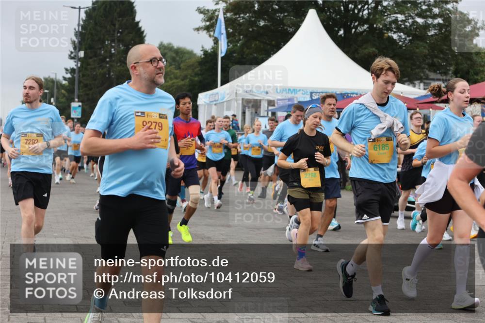 13.09.2026 - Kiel Lauf Andreas Tolksdorf http://msf.ph/oto/10412059 13.09.2026 10:02:23 Kiellinie 38, 7292, 39, 9279, 2798, 38, 6185 meine-sportfotos.de