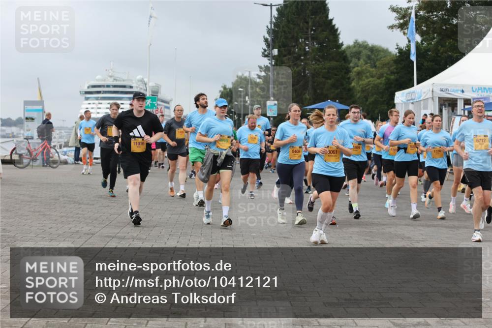 13.09.2026 - Kiel Lauf Andreas Tolksdorf http://msf.ph/oto/10412121 13.09.2026 10:02:27 Kiellinie 11016, 84, 8910, 1036, 6712, 1527, 869, 15261, 5406, 3061 meine-sportfotos.de