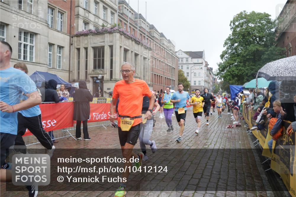 13.09.2026 - Kiel Lauf Yannick Fuchs http://msf.ph/oto/10412124 13.09.2026 10:43:21 Ziel 245, 485, 534, 610, 681, 1069, 1121, 1178, 1500, 1780, 2119, 2131, 2633, 2680, 2800, 2887, 2954, 3132, 3169, 3911, 4124, 4218, 4282, 4690, 4718, 5070, 5222, 5679, 5715, 6231, 6422, 6492, 6536, 6655, 6713, 7199, 7262, 8038, 8488, 8511, 8825, 8959, 10173, 10450, 10955, 11010, 11162, 11566, 11635, 12040, 12342, 1290, 1931, 2376, 2427, 2481, 2502, 2627, 2633, 2954, 2999, 3248, 3260, 3572, 3584, 3976, 4120, 4825, 5298, 5414, 5437, 5814, 6121, 6129, 6136, 6139, 7692 meine-sportfotos.de