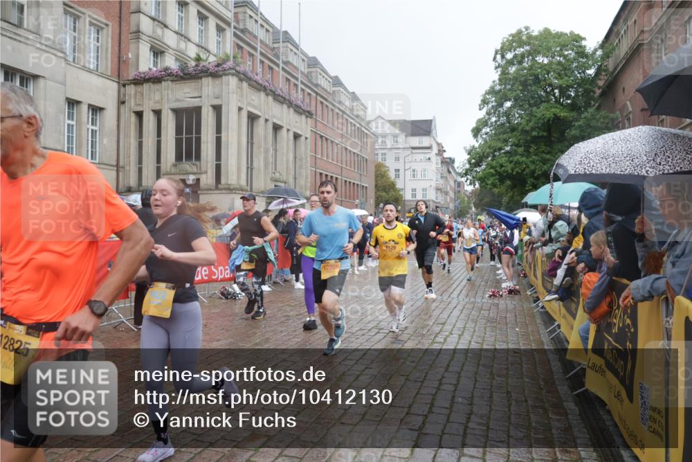 13.09.2026 - Kiel Lauf Yannick Fuchs http://msf.ph/oto/10412130 13.09.2026 10:43:22 Ziel 245, 485, 534, 610, 681, 1069, 1121, 1178, 1500, 1780, 2119, 2131, 2680, 2800, 2887, 3132, 3169, 3911, 4124, 4218, 4282, 4690, 4718, 5070, 5222, 5679, 5715, 5848, 6079, 6231, 6422, 6492, 6536, 6655, 6713, 7199, 7262, 8038, 8488, 8511, 8825, 8959, 10173, 10450, 10955, 11010, 11162, 11566, 11635, 12040, 12342, 610, 1290, 1931, 2376, 2427, 2481, 2502, 2627, 2633, 2954, 2999, 3248, 3260, 3572, 3584, 3976, 4120, 4825, 5298, 5414, 5437, 5814, 6121, 6129, 6136, 6139 meine-sportfotos.de