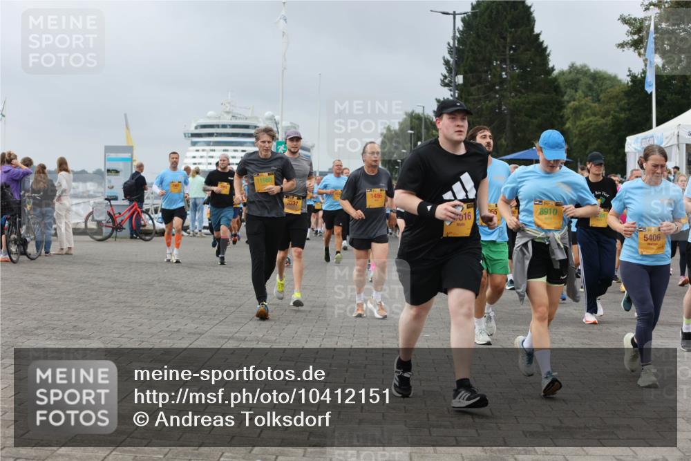 13.09.2026 - Kiel Lauf Andreas Tolksdorf http://msf.ph/oto/10412151 13.09.2026 10:02:29 Kiellinie 11988, 3337, 1486, 016, 055, 8910, 5406 meine-sportfotos.de