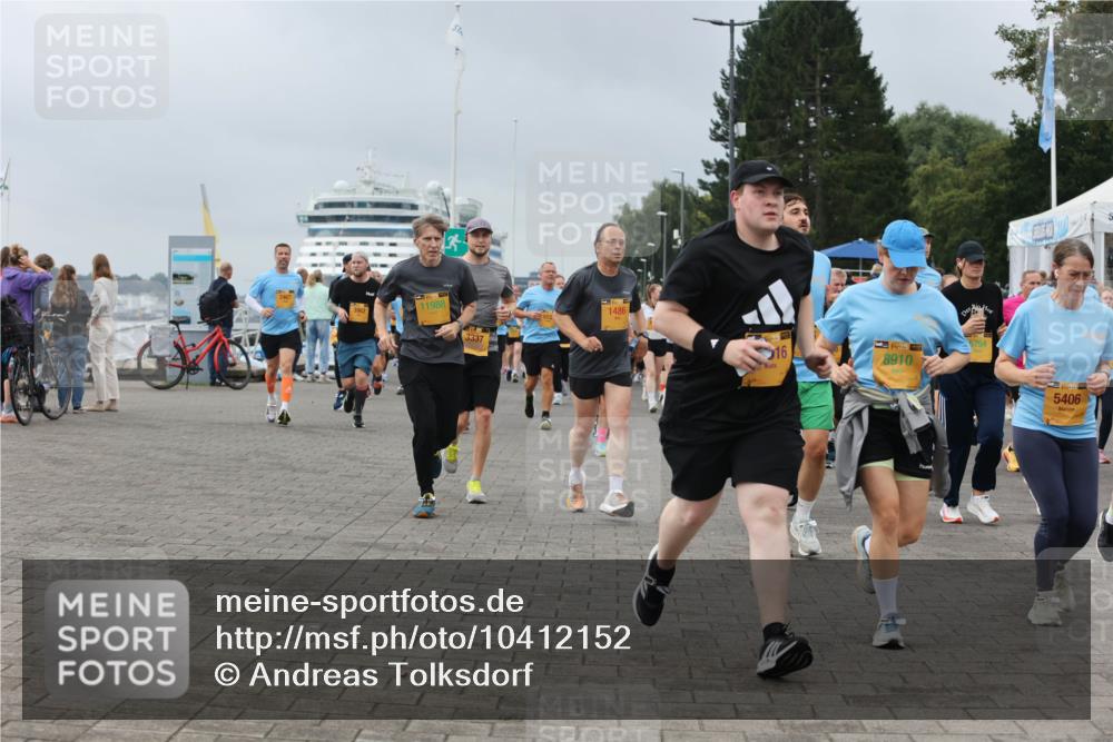 13.09.2026 - Kiel Lauf Andreas Tolksdorf http://msf.ph/oto/10412152 13.09.2026 10:02:29 Kiellinie 11988, 3337, 1486, 39, 8910, 5406 meine-sportfotos.de