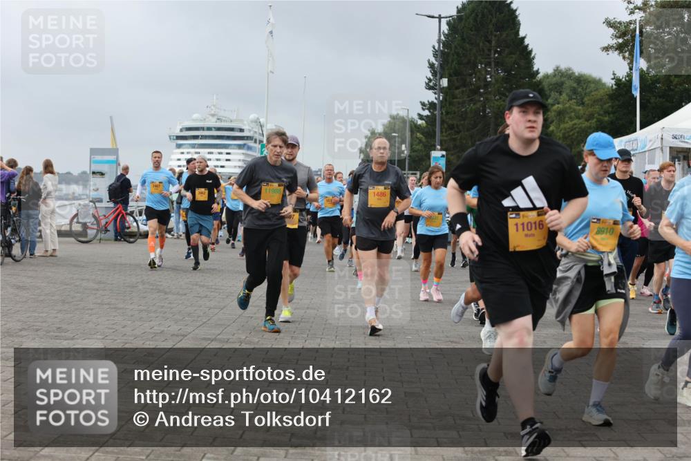 13.09.2026 - Kiel Lauf Andreas Tolksdorf http://msf.ph/oto/10412162 13.09.2026 10:02:29 Kiellinie 11988, 1486, 1, 39, 11016, 39, 8910 meine-sportfotos.de