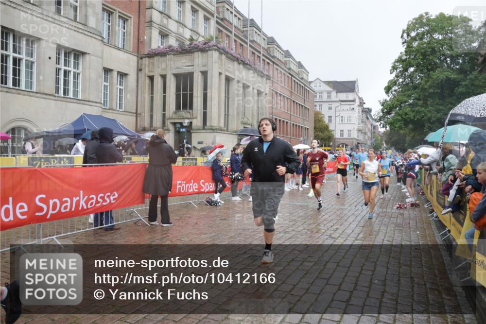 13.09.2026 - Kiel Lauf Yannick Fuchs http://msf.ph/oto/10412166 13.09.2026 10:43:24 Ziel 245, 485, 534, 681, 1069, 1178, 1500, 1720, 1780, 2119, 2131, 2680, 2800, 2887, 3132, 3911, 4124, 4218, 4282, 4690, 4718, 5222, 5679, 5715, 5848, 6079, 6231, 6422, 6492, 6536, 6655, 7199, 7262, 8038, 8488, 8511, 8825, 8952, 8959, 10173, 10450, 11010, 11162, 11566, 11635, 12040, 12342, 12544, 12779, 245, 610, 1121, 1290, 1931, 2376, 2427, 2481, 2502, 2627, 2633, 2954, 2999, 3169, 3248, 3260, 3572, 3976, 4120, 4825, 5070, 5298, 5414, 5437, 5814, 6121, 6129, 6136, 6139, 6492 meine-sportfotos.de