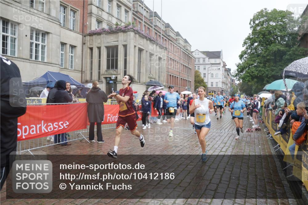 13.09.2026 - Kiel Lauf Yannick Fuchs http://msf.ph/oto/10412186 13.09.2026 10:43:25 Ziel 485, 534, 681, 1069, 1178, 1500, 1720, 1780, 2119, 2131, 2680, 2800, 2887, 3132, 3911, 4124, 4218, 4282, 4690, 4718, 5222, 5679, 5715, 5848, 6079, 6231, 6422, 6536, 6655, 7199, 7262, 8038, 8488, 8511, 8825, 8952, 8959, 10173, 10450, 11010, 11162, 11566, 12342, 12544, 12779, 245, 534, 610, 1069, 1121, 1290, 1931, 2376, 2427, 2481, 2502, 2627, 2633, 2954, 2999, 3169, 3248, 3572, 3976, 4120, 4124, 4825, 5070, 5298, 5414, 5437, 5814, 6121, 6139, 6231, 6492 meine-sportfotos.de