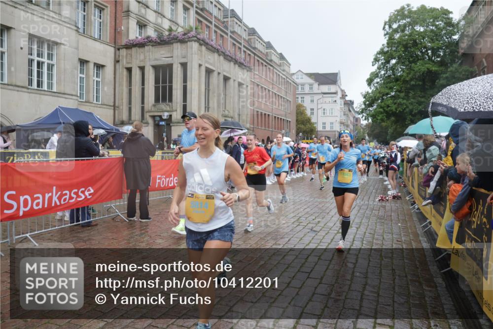 13.09.2026 - Kiel Lauf Yannick Fuchs http://msf.ph/oto/10412201 13.09.2026 10:43:26 Ziel 485, 681, 1178, 1500, 1720, 1780, 2119, 2131, 2680, 2800, 2887, 3132, 3911, 4218, 4282, 4690, 4718, 5222, 5679, 5715, 5848, 6079, 6422, 6536, 6655, 7199, 7262, 8038, 8488, 8825, 8952, 8959, 10173, 10450, 11010, 11162, 11566, 12342, 12544, 12778, 12779, 245, 534, 610, 1069, 1121, 1290, 1931, 2376, 2427, 2481, 2502, 2627, 2633, 2954, 2999, 3169, 3248, 3572, 3976, 4120, 4124, 4825, 5070, 5298, 5414, 5437, 5814, 6121, 6139, 6231, 6492 meine-sportfotos.de