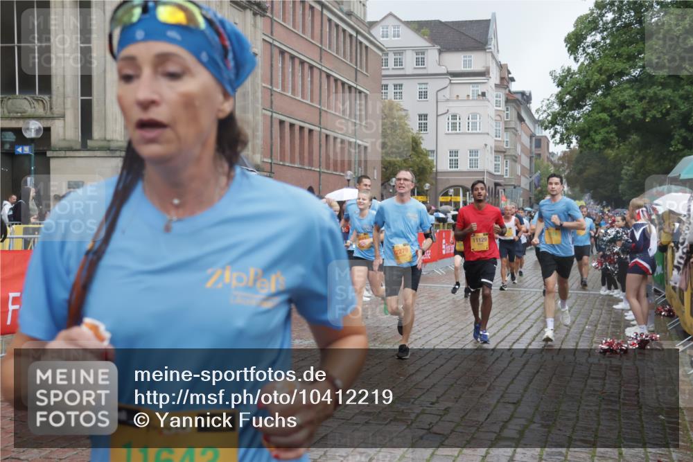13.09.2026 - Kiel Lauf Yannick Fuchs http://msf.ph/oto/10412219 13.09.2026 10:43:27 Ziel 485, 681, 1178, 1500, 1720, 1780, 2119, 2131, 2680, 2800, 2887, 3132, 3911, 4218, 4282, 4690, 4718, 5222, 5679, 5715, 5848, 6079, 6422, 6536, 6655, 7199, 7262, 8488, 8825, 8952, 8959, 10173, 10450, 11010, 11067, 11566, 12342, 12544, 12778, 12779, 245, 534, 610, 1069, 1121, 1290, 1931, 2376, 2427, 2481, 2502, 2627, 2633, 2954, 3169, 3248, 3572, 3976, 4120, 4124, 4825, 5070, 5298, 5414, 5437, 5814, 6121, 6139, 6231, 6492, 6655 meine-sportfotos.de