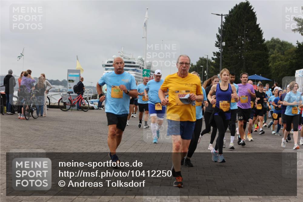 13.09.2026 - Kiel Lauf Andreas Tolksdorf http://msf.ph/oto/10412250 13.09.2026 10:02:38 Kiellinie 1, 39, 8481, 9663, 11, 30, 960, 10703, 30, 12380, 1737, 6491 meine-sportfotos.de